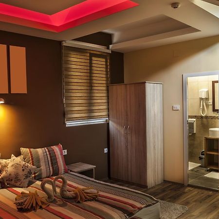 B&B Donna Gornji Milanovac Buitenkant foto